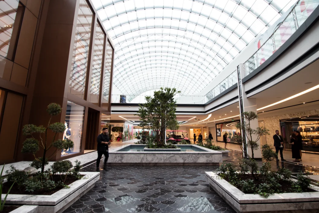 Retail Facade Revamps in Paramus and Bergenfield: Boosting Foot Traffic for Commercial Property Managers